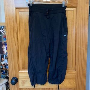Used unlined dance studio size 6 CROPPED BLACK